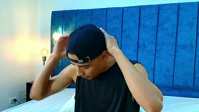 Pablo Cruzz online show from 04/07/26, 07:36