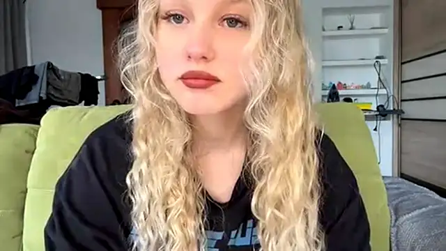 ElvieTribou online show from 04/15/26, 08:10