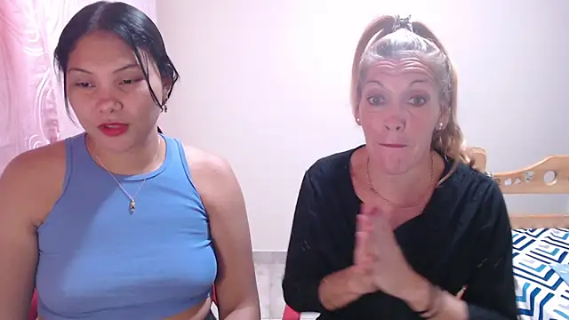 juliachannelhot online show from 04/13/26, 08:58