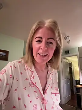 Snapshot of Laylaskyexx chatting on 04/08/26, 05:29 Laylaskyexx online show from 04/08/26, 05:29