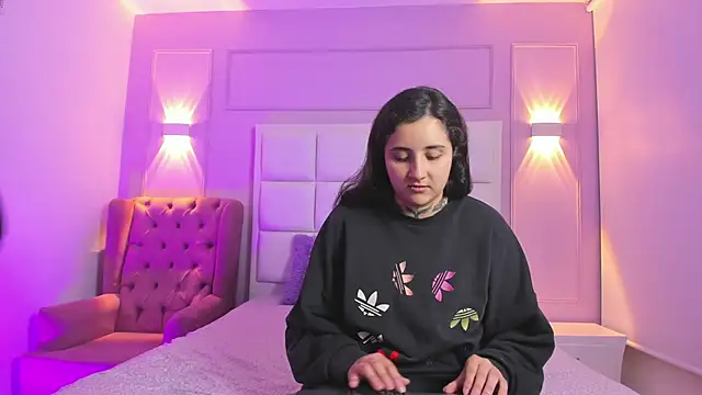 Elisa n Emma online show from 04/14/26, 01:39