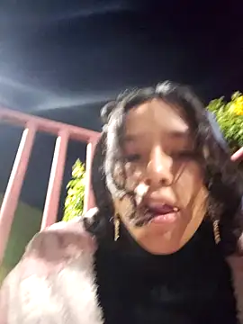 Snapshot of Malika_x_noor chatting on 04/13/26, 03:01 Malika x noor online show from 04/13/26, 03:01