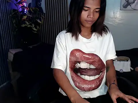 Snapshot of wildcock_tamarra chatting on 04/15/26, 04:36 wildcock tamarra online show from 04/15/26, 04:36