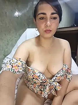 Emily Divi69 online show from 04/10/26, 12:16