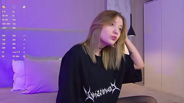 Snapshot of Mila_blum chatting on 05/04/26, 04:47 Mila blum online show from 05/04/26, 04:47