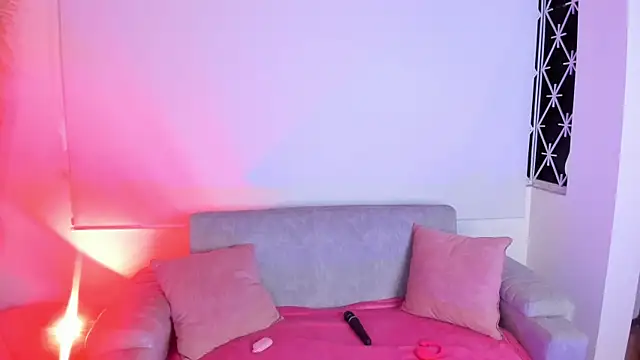 AnyaTwink  online show from 04/16/26, 11:07