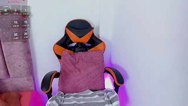 alisson boobs   online show from 04/16/26, 10:34