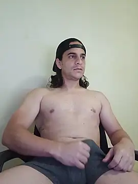 Snapshot of randomzombie27 chatting on 04/13/26, 11:16 randomzombie27 online show from 04/13/26, 11:16