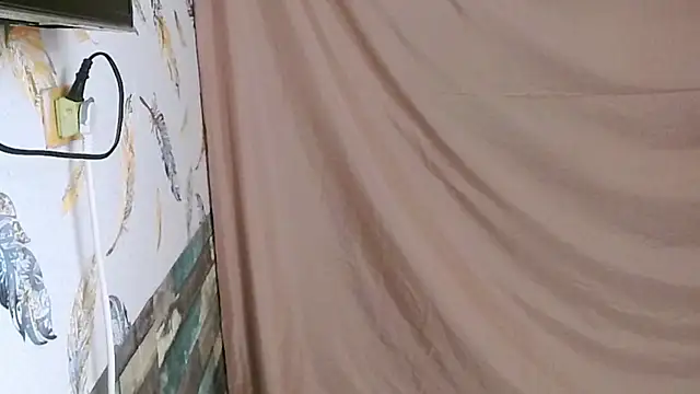 Ivy ss1881 online show from 04/15/26, 01:45