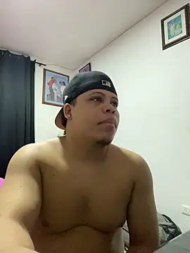 Snapshot of many_and_morita chatting on 04/07/26, 11:10 many and morita online show from 04/07/26, 11:10