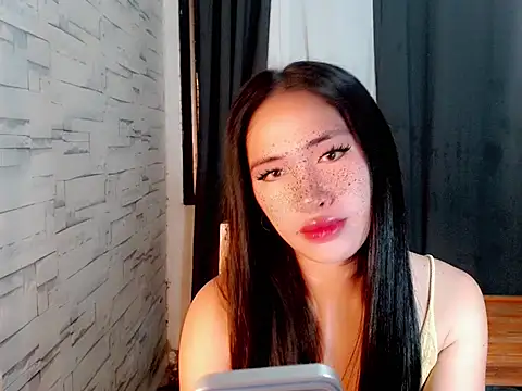 urasiankylie online show from 04/15/26, 08:31