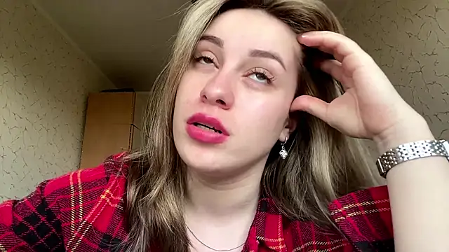 SpringSummers online show from 04/14/26, 08:09