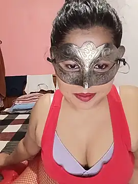 Snapshot of Maskedcurves chatting on 06/22/26, 01:19 Maskedcurves online show from 06/22/26, 01:19