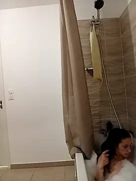 Snapshot of Lolaa92i chatting on 04/05/26, 03:42 Lolaa92i online show from 04/05/26, 03:42