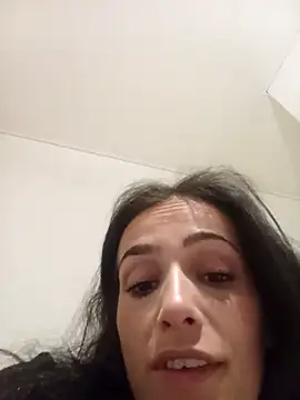 Snapshot of Lolaa92i chatting on 04/15/26, 12:28 Lolaa92i online show from 04/15/26, 12:28