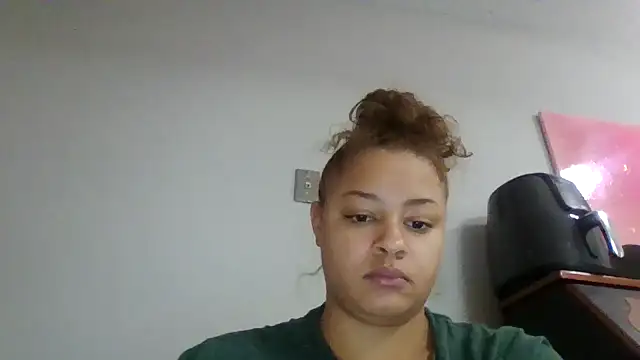 madzbailey online show from 04/09/26, 03:28