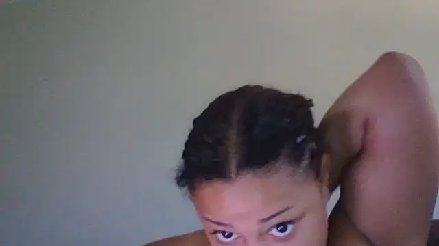 Snapshot of madzbailey chatting on 07/07/26, 08:02 madzbailey online show from 07/07/26, 08:02