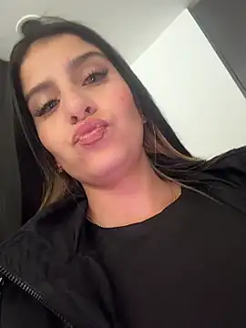 RebecaXoXo  online show from 04/16/26, 09:39