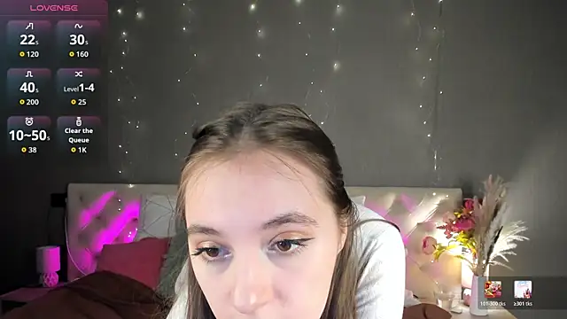 Snapshot of Amy-Desiree chatting on 04/11/26, 12:37 Amy-Desiree online show from 04/11/26, 12:37