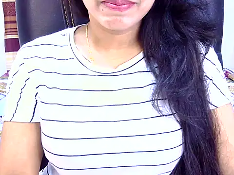 Noor Zarin online show from 05/25/26, 06:36