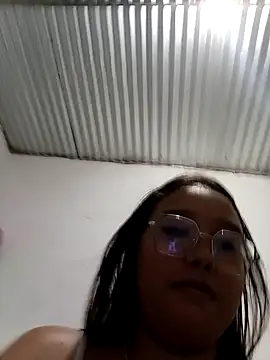 naughty girl hot  online show from 04/19/26, 02:16