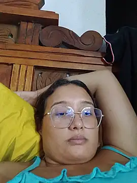 naughty girl hot  online show from 05/27/26, 03:47