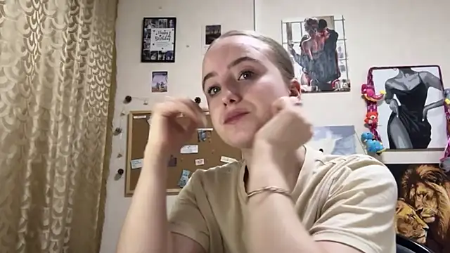 SabinaHaggen online show from 04/15/26, 07:58