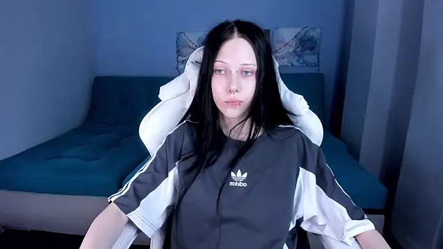 SugarBunny18 online show from 07/18/26, 05:00