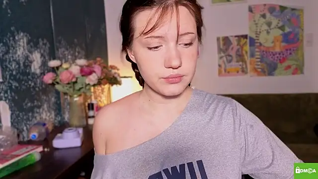 bikinibottom001 online show from 04/13/26, 01:11