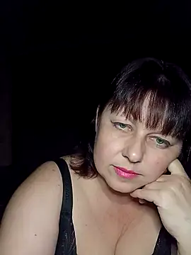 Snapshot of AuroKaria chatting on 04/15/26, 06:15 AuroKaria online show from 04/15/26, 06:15