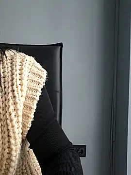 sara 41 online show from 04/11/26, 09:02