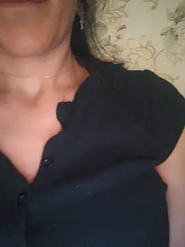 sara 41 online show from 06/17/26, 05:03