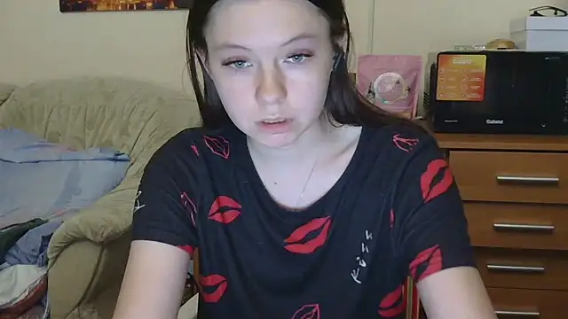 JessicaHolland1 online show from 05/31/26, 06:09