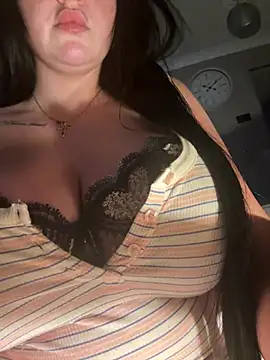 Goldenhourgirl online show from 04/16/26, 08:31