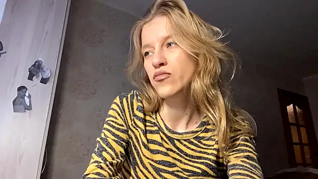 Snapshot of CuriousMildness chatting on 04/11/26, 03:16 CuriousMildness online show from 04/11/26, 03:16