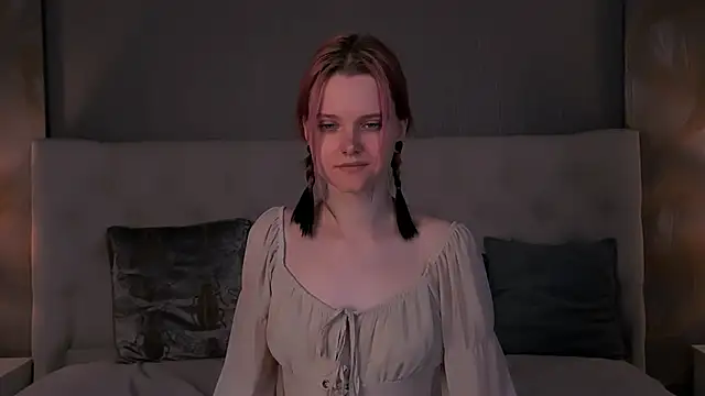 Snapshot of Lina_Veyra chatting on 04/15/26, 07:58 Lina Veyra online show from 04/15/26, 07:58