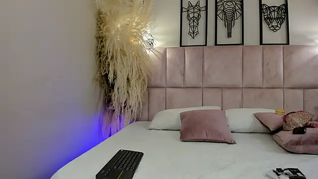 Vaithiare stone online show from 04/09/26, 12:21