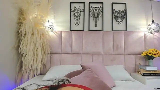 Vaithiare stone online show from 04/11/26, 12:42