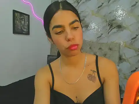 Kim strawberry online show from 04/15/26, 06:15