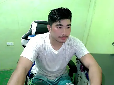 Snapshot of Hunkfireman chatting on 07/19/26, 06:28 Hunkfireman online show from 07/19/26, 06:28