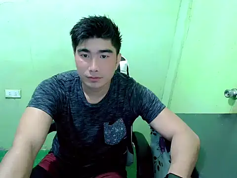 Snapshot of Hunkfireman chatting on 07/20/26, 11:07 Hunkfireman online show from 07/20/26, 11:07