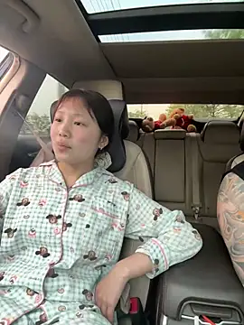 Snapshot of L7D8521 chatting on 04/14/26, 09:59 L7D8521 online show from 04/14/26, 09:59