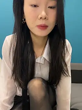 Snapshot of ZHJKS9988 chatting on 04/08/26, 02:22 ZHJKS9988 online show from 04/08/26, 02:22