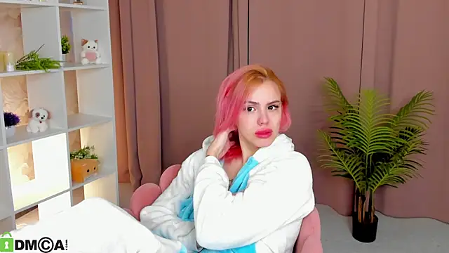 Hannah Mc kay online show from 04/14/26, 01:28