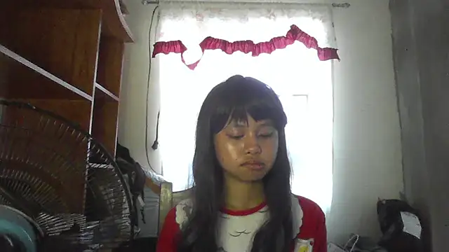 Snapshot of BethelScholnick chatting on 04/12/26, 12:04 BethelScholnick online show from 04/12/26, 12:04