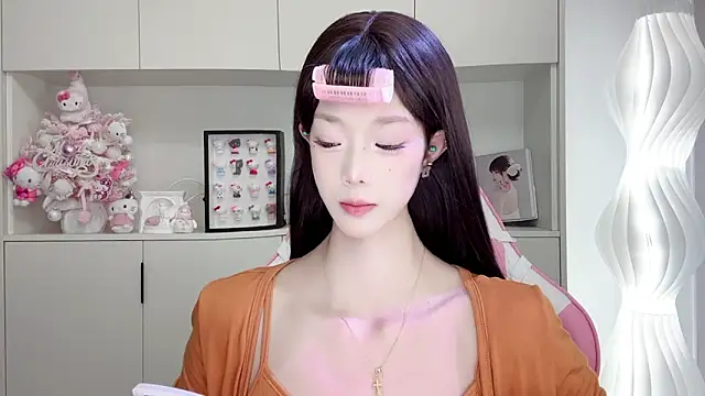 -Moonshine online show from 04/17/26, 10:29