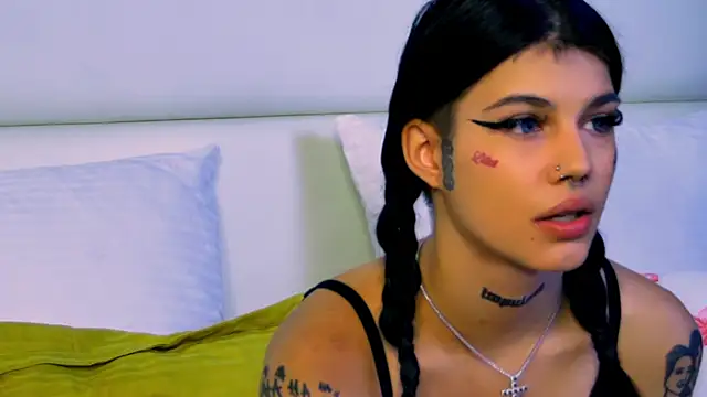 YasminnStorm online show from 06/10/26, 04:23