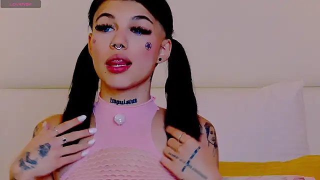 YasminnStorm online show from 07/06/26, 04:31