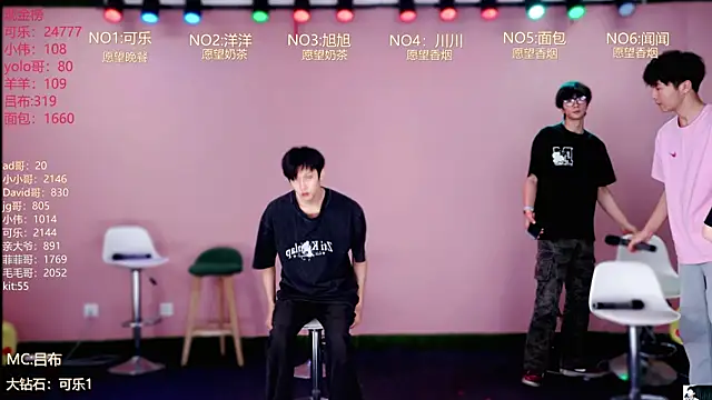 Snapshot of w-lucky02 chatting on 04/10/26, 07:57 w-lucky02 online show from 04/10/26, 07:57