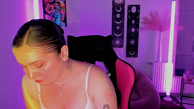SourCherry   online show from 07/01/26, 12:40
